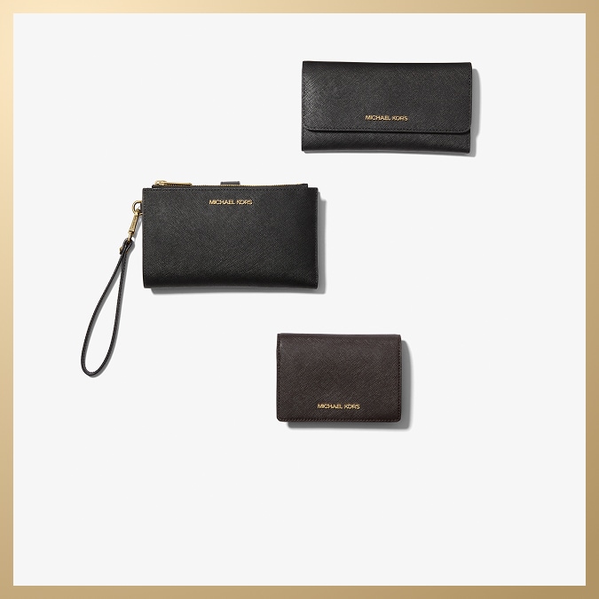 black wristlets