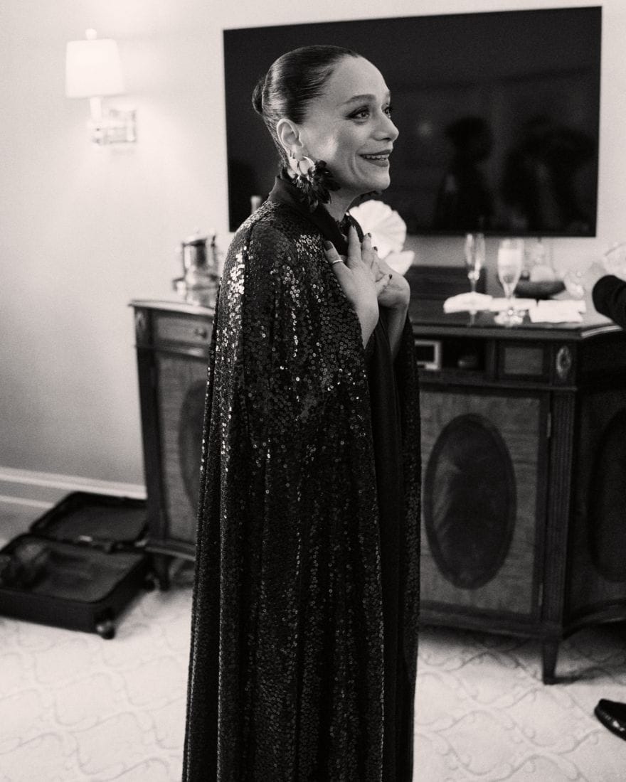 Samira Nasr portant une tenue de la collection Michael Kors.