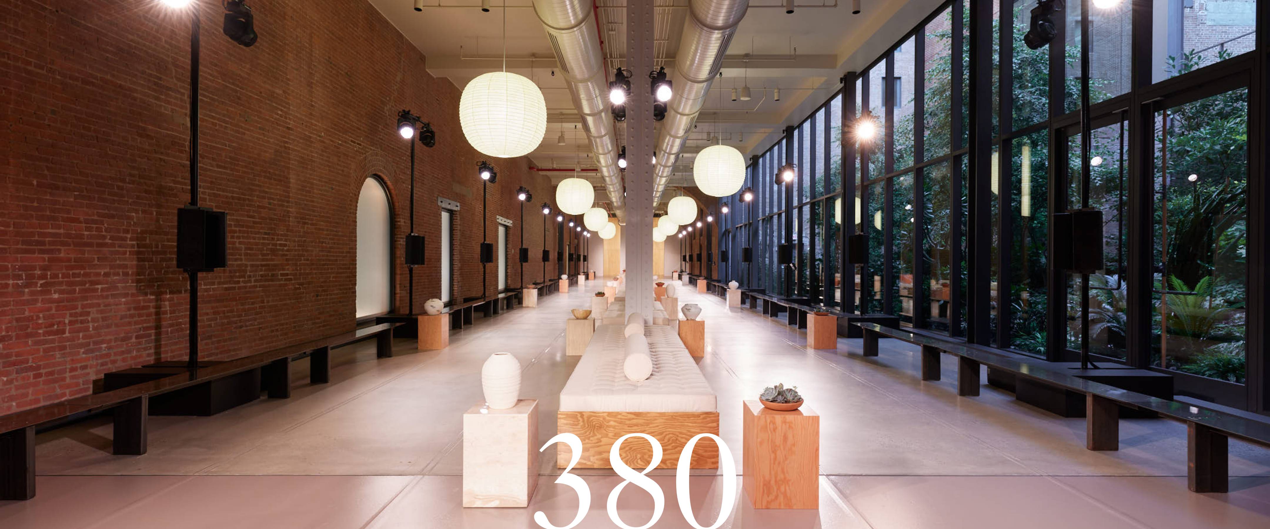 380 pieds de défilé