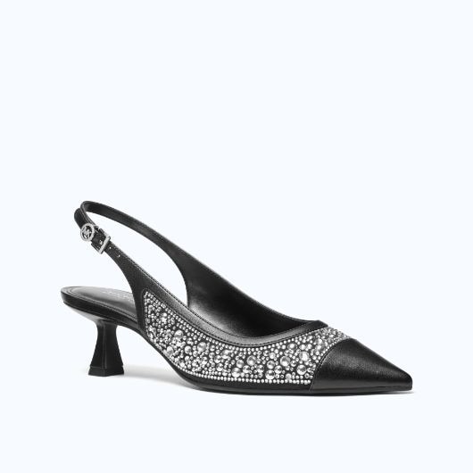 zapato de tacón con pedrería