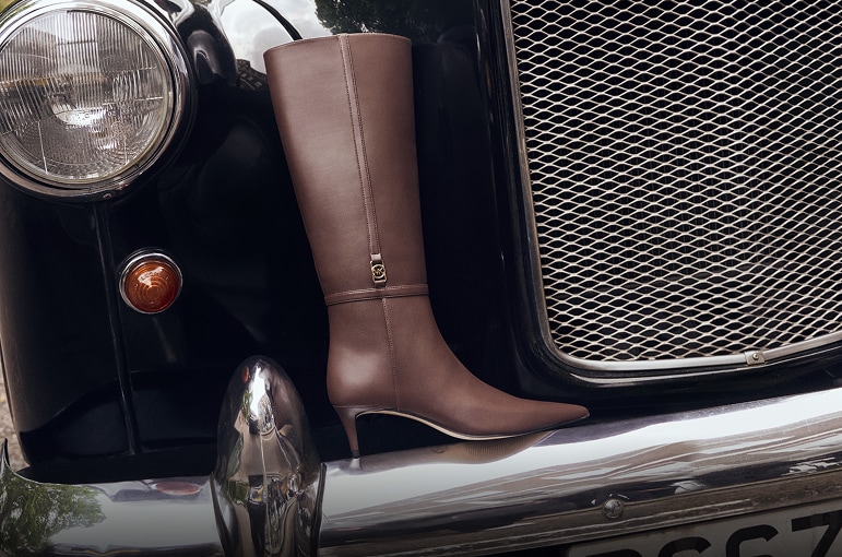 brown boot on car