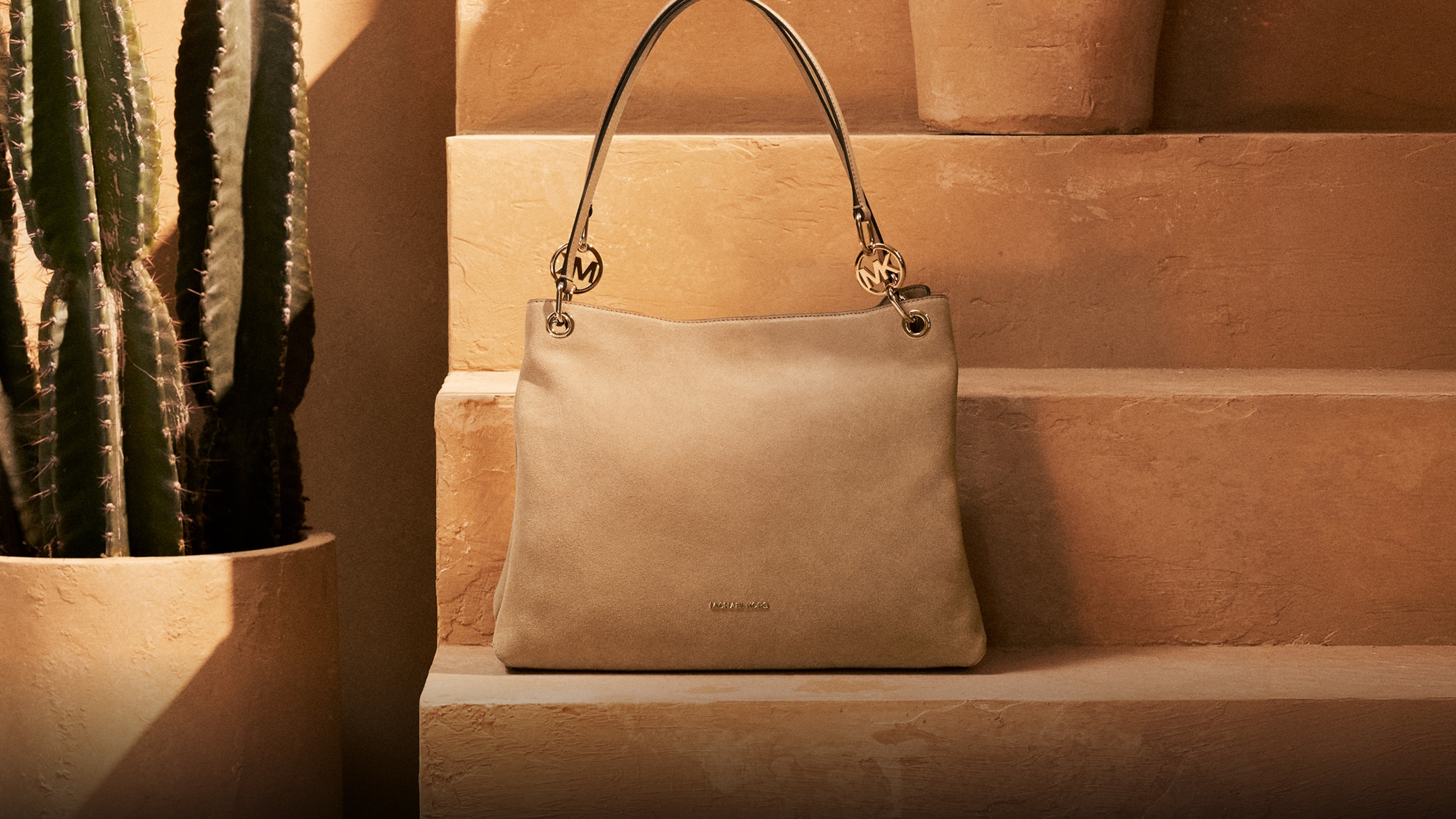sac fourre-tout en su&egrave;de beige