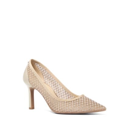 vanilla colored pump