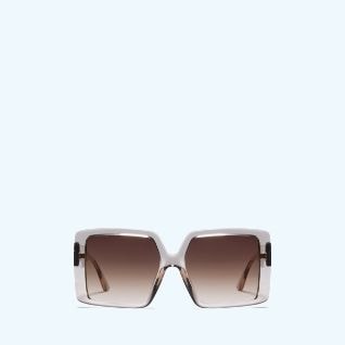 grandes lunettes de soleil carr&eacute;es