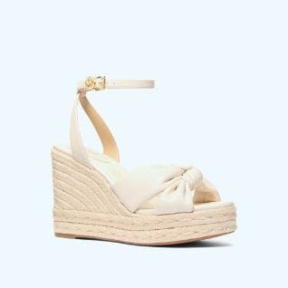 cream wedge with bow
