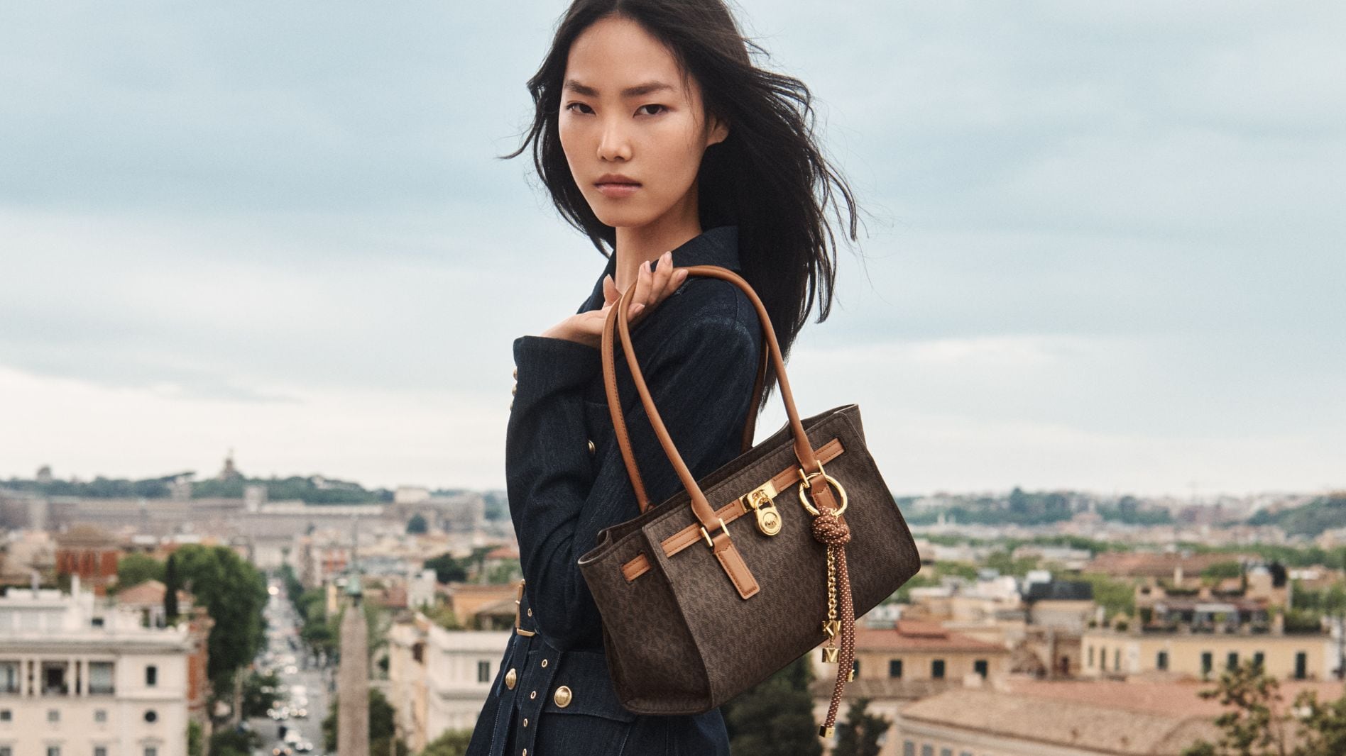 signature hamilton handbag