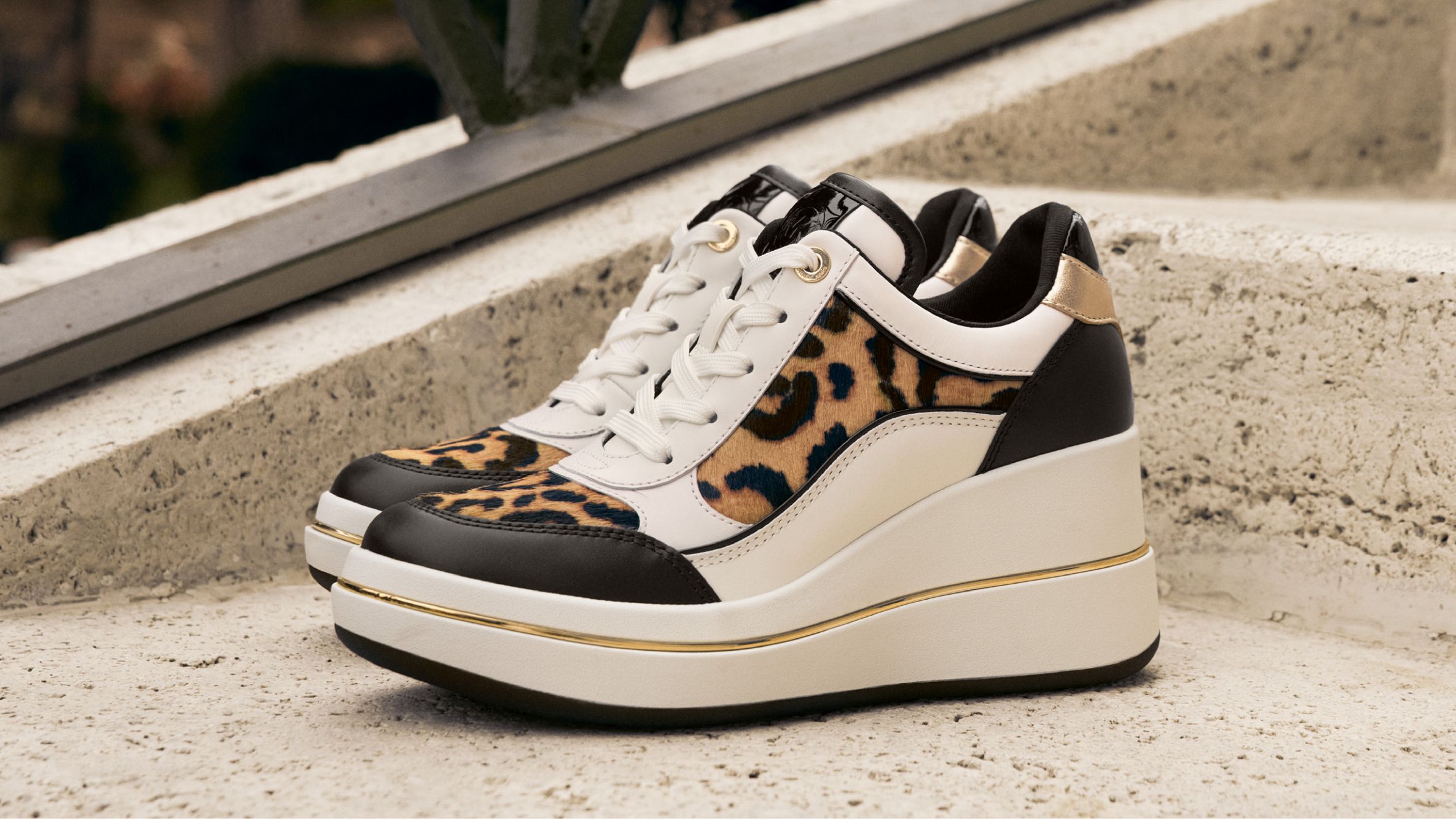 Designer Women's Sneakers | Michael Kors [US]