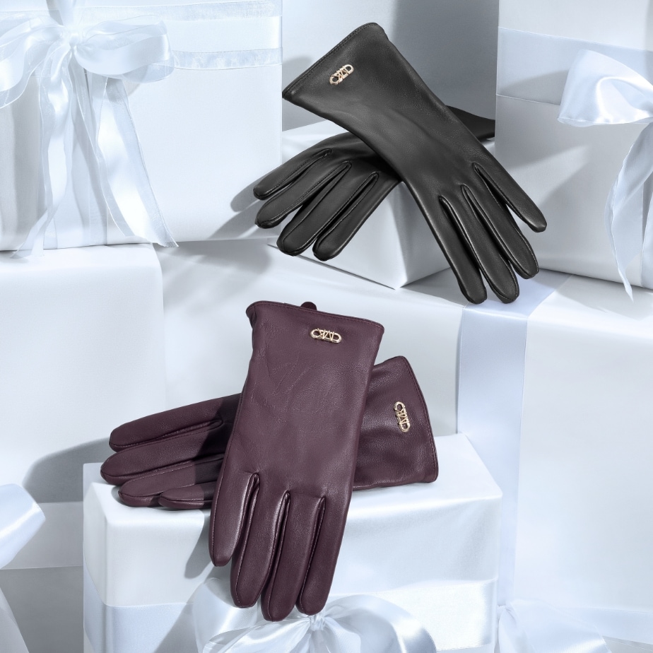 Hats, Scarves & Gloves