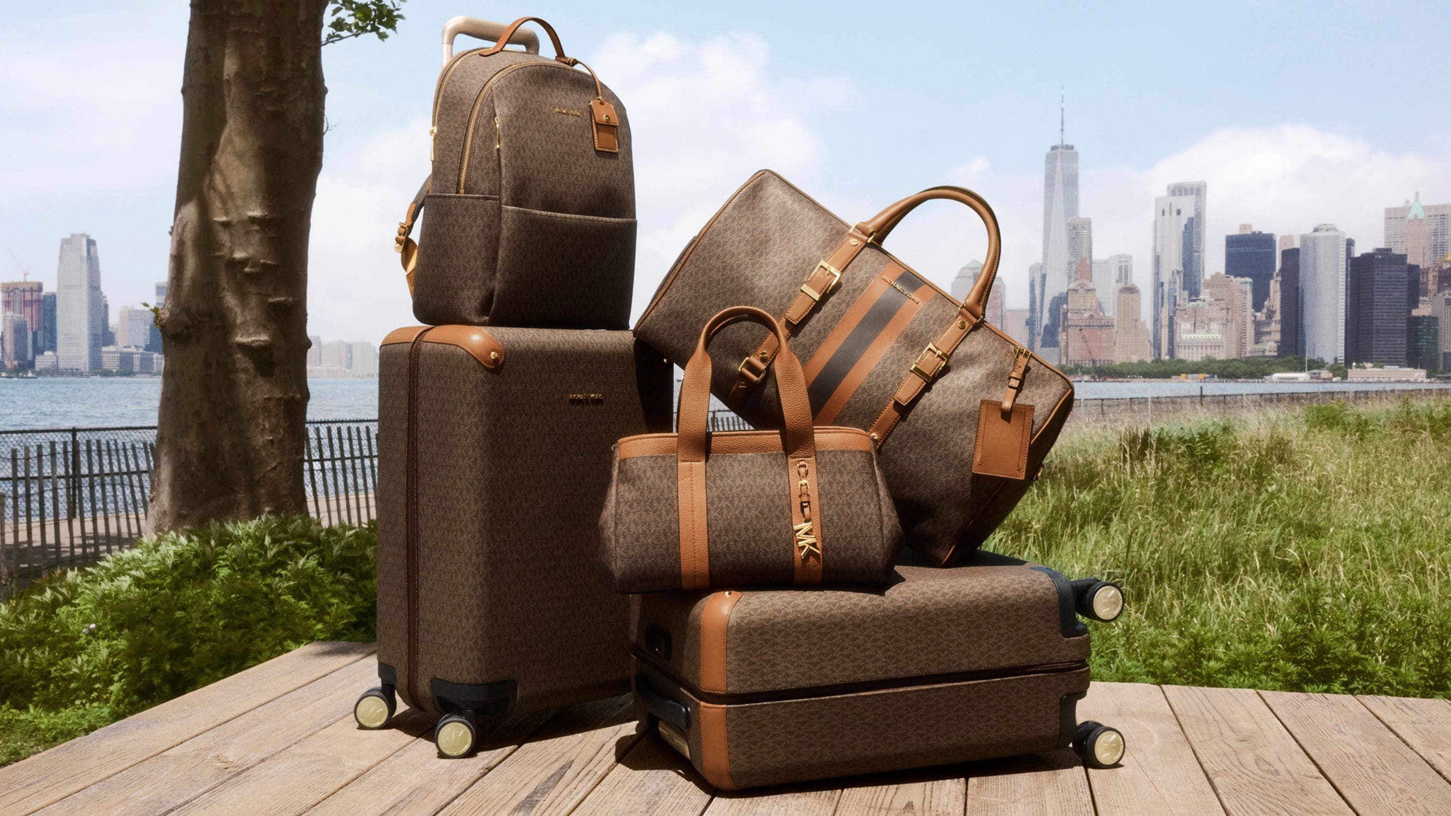 signature travel luggage and bags