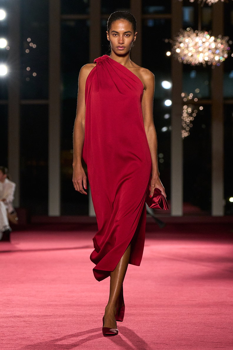 model in collection clothing