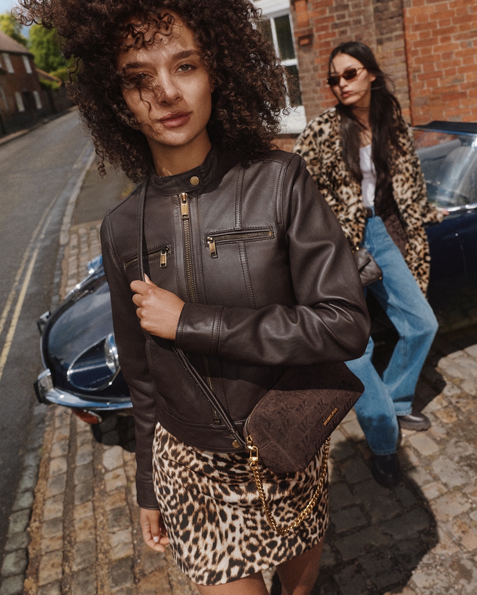 Icon Handbags Image