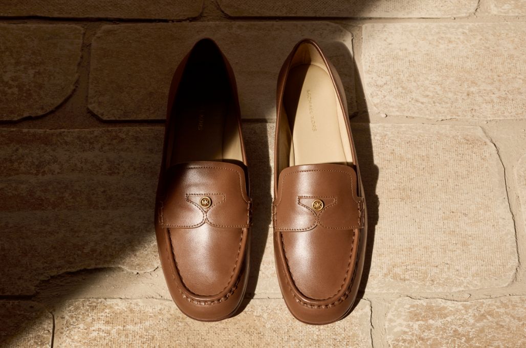 fl&acirc;neurs en cuir brun