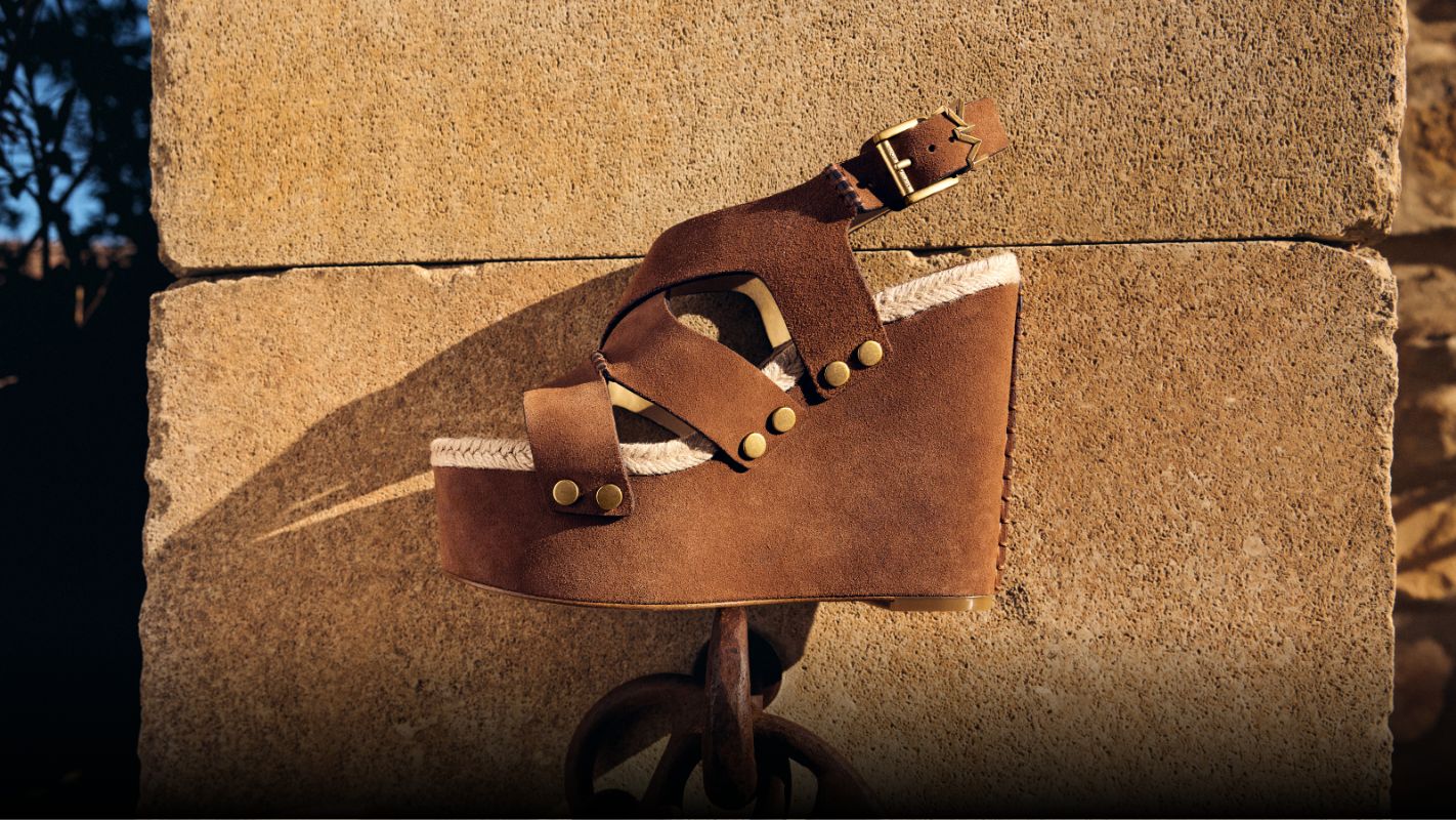 sandale &agrave; talon compens&eacute; en su&egrave;de brun