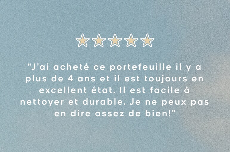 r&eacute;vision contre fond bleu