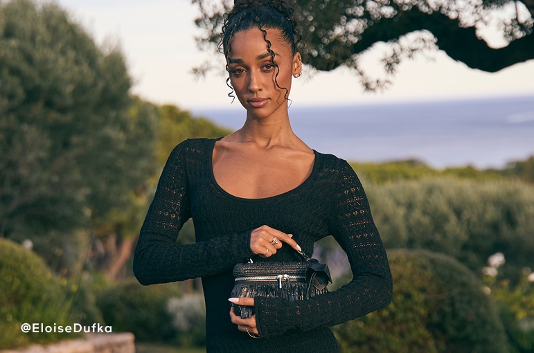 influencer in saint tropez with hand crocheted jana bag